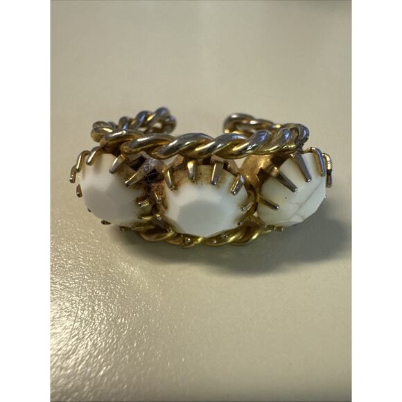 Open Cuffs Vintage Ring 3 White Stones Amazing Detail - Picture 1 of 8